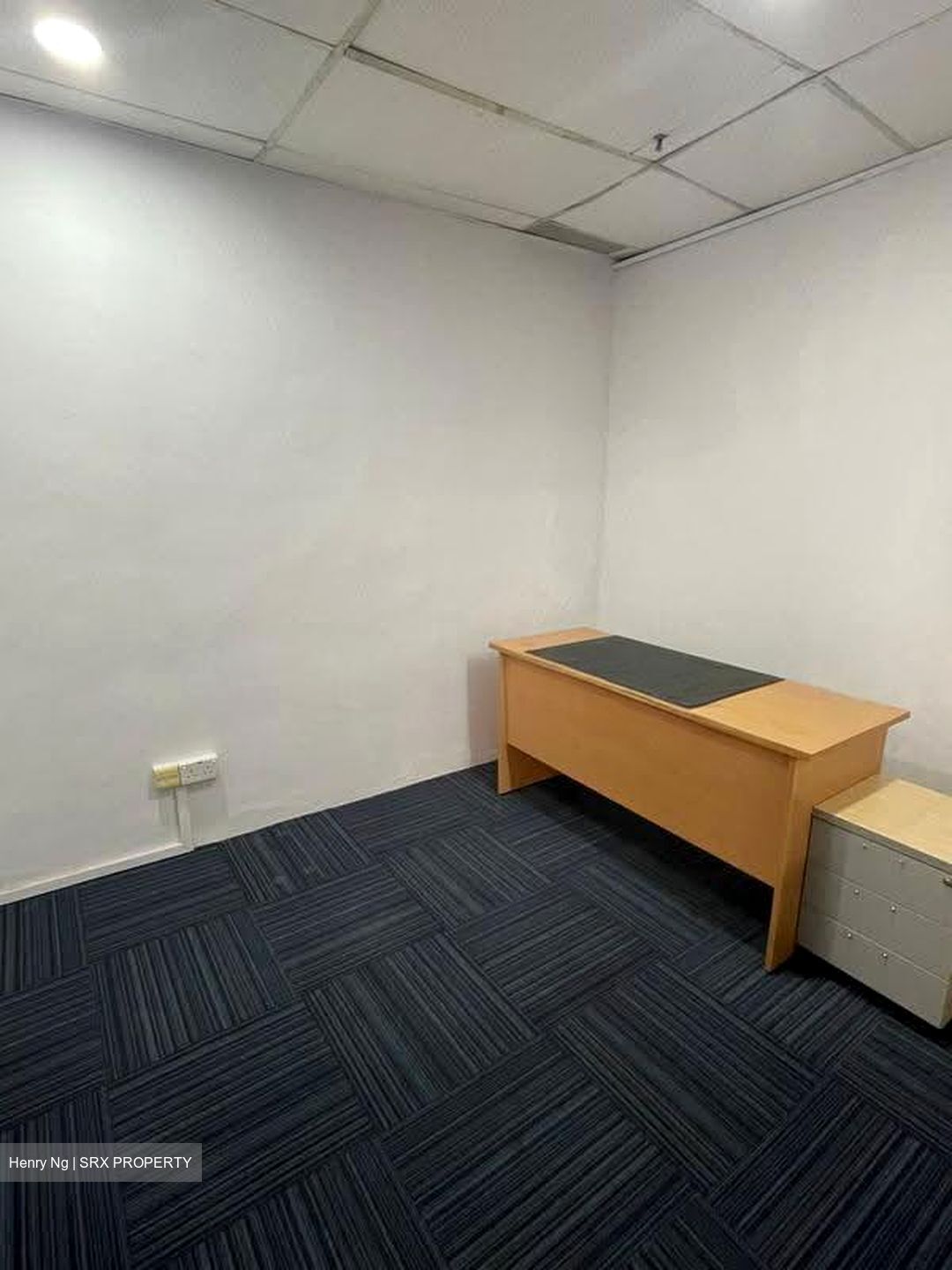 North Bridge Centre (D7), Office #615079701
